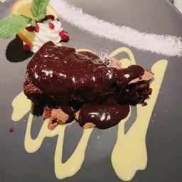 Chocolate cake and almond caprese tart
