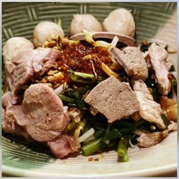 ก๋วยเตี๋ยวเรือฮักเลย