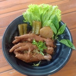 ก๋วยเตี๋ยวไก่ตุ๋นมะระ100ล้าน