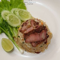 ข้าวผัดหมูสำลักควัน