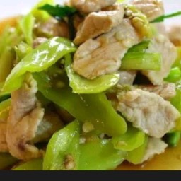 ผัดพริกหยวก