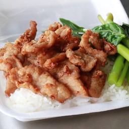 หมูทอดราดข้าว