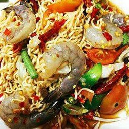 ตำมาม่ากุ้งสด