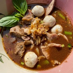 เกาเหลาต้มยำ หมู