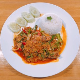 ข้าวราดทะเลผัดผงกระหรี่