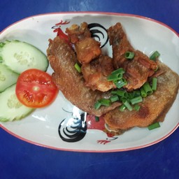 ปีกไก่ทอดน้ำปลา