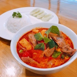 ข้าวชุดแกงเผ็ดเป็ดย่าง