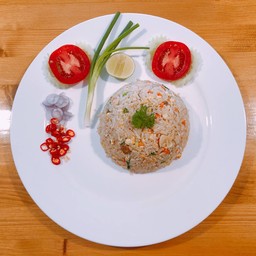 ข้าวผัดปลาเค็ม(แม่กลอง)