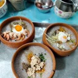 ร้านโจ๊กหม้อดินหลังมอ.ปัตตานี