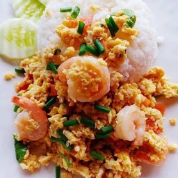 กุ้งไข่คั่วราดข้าว