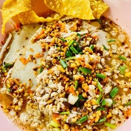 ก๋วยเตี๋ยวหมูสับต้มยำมะนาวสด