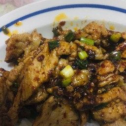 เนื้อสัตว์คลุกแจ่วฮ้้อน