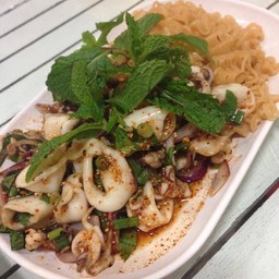 ลาบมาม่ากุ้ง+ปลาหมึก