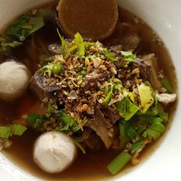 รัน เล็ก ก๋วยเตี๋ยวเรือยกชาม