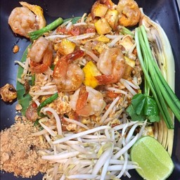 ผัดไทยโบราณ&อาหารตามสั่ง บ้านเสบียง..ชาวฟ้า