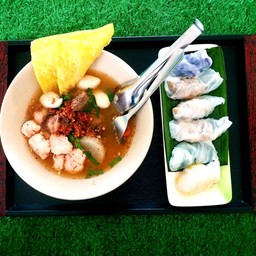 สถาพรก๋วยเตี๋ยวปากหม้ออยุธยา สเต็กเมืองเก่า