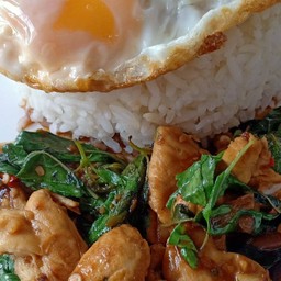 ผัดกะเพราไก่