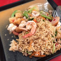 ยำมาม่าทะเล