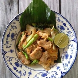 ผัดซีอิ้วเส้นใหญ่