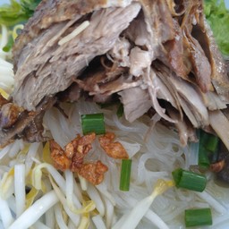 เส้นเล็กแห้งเป็ดตุ๋น