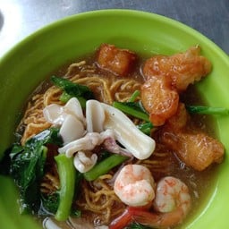 ราดหน้า หมี่กรอบ ทะเล