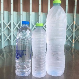 น้ำเปล่า ขวดใสขนาดใหญ่