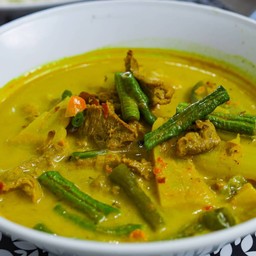 Coconut Milk Curry with Beef