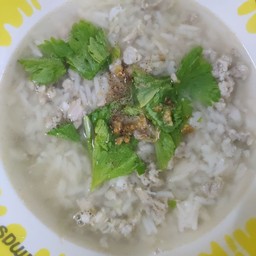 ข้าวต้มหมูสับหอมอะไรห๊อมมมหมูสับบบ