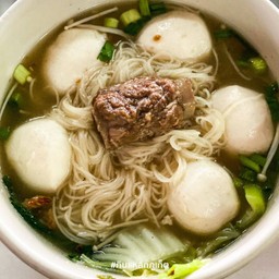 หมี่สั่วลูกชิ้นปลภูเก็ต