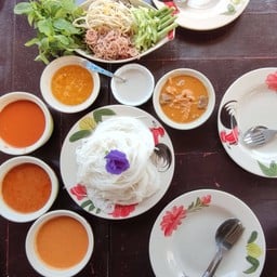 ขนมจีนปลายนา "ตำรับคนจันท์"