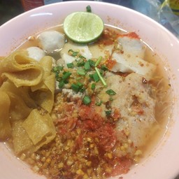 ก๋วยเตี๋ยวต้มยำมะนาวสูตร  โบราณ (สูตรเฉพาะของทางร้าน)