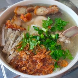 อยู่เจริญก๋วยจับญวนอุบล