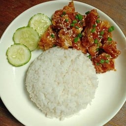 ข้าวไก่ทอดกร๊อบกรอบ ข้าวปลาแกะ บางบัวทอง