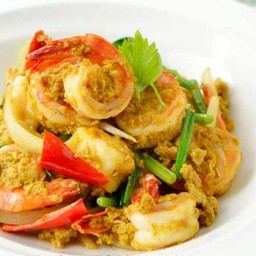 กุ้งผัดผงกะหรี่