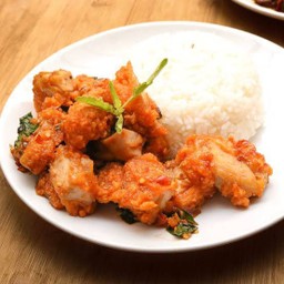 กะเพราไก่กรอบราดข้าว