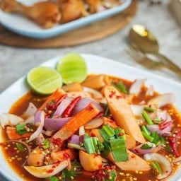 ยำแซ่บไส้กรอกปูอัด