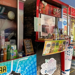 ร้านน้ำปั่น ชามิจิ หน้าคลังวิทยา