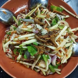 Spicy Mango Salad With Crab And Crispy Fish