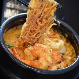 มาม่าต้มยำน้ำข้น ทะเล