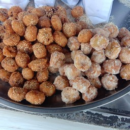 ขนมไข่หงค์4ลูกรวมซาลาเปาทอดโบราณ4ลูก(ชุดเล็ก)