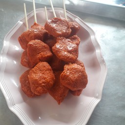 ลูกชิ้นทอดพี่ออย