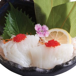 ปลาหมึกซาชิมิ