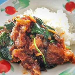 ข้าว+ผัดพริกแกงแดงปลาดุก