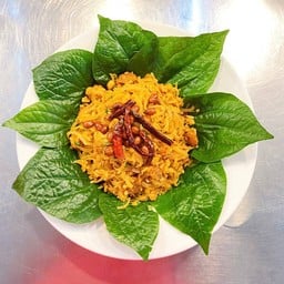 ยำข้าวทอดหนังหมู (รสเด็ด)