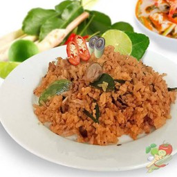 ข้าวผัดต้มยำหมู