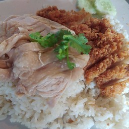 ข้าวมันไก่รวมพิเศษ