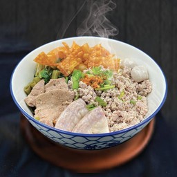 ก๋วยเตี๋ยวน้ำใสหมูรวม