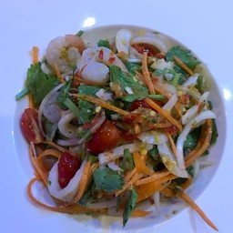 Tonmoo ต้นหมู