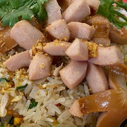 ข้าวผัดไส้กรอก