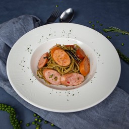 ไส้กรอกเยอรมันผัดพริกแห้ง